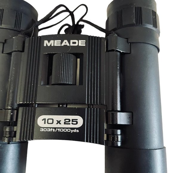 Meade Binoculars Compact Black 10 x 25 303ft/1000yds Collectible - Picture 2 of 9